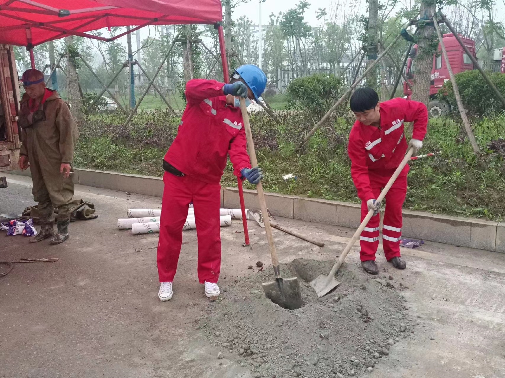 西安管道疏通哪家好】及时进行市政管道清淤
